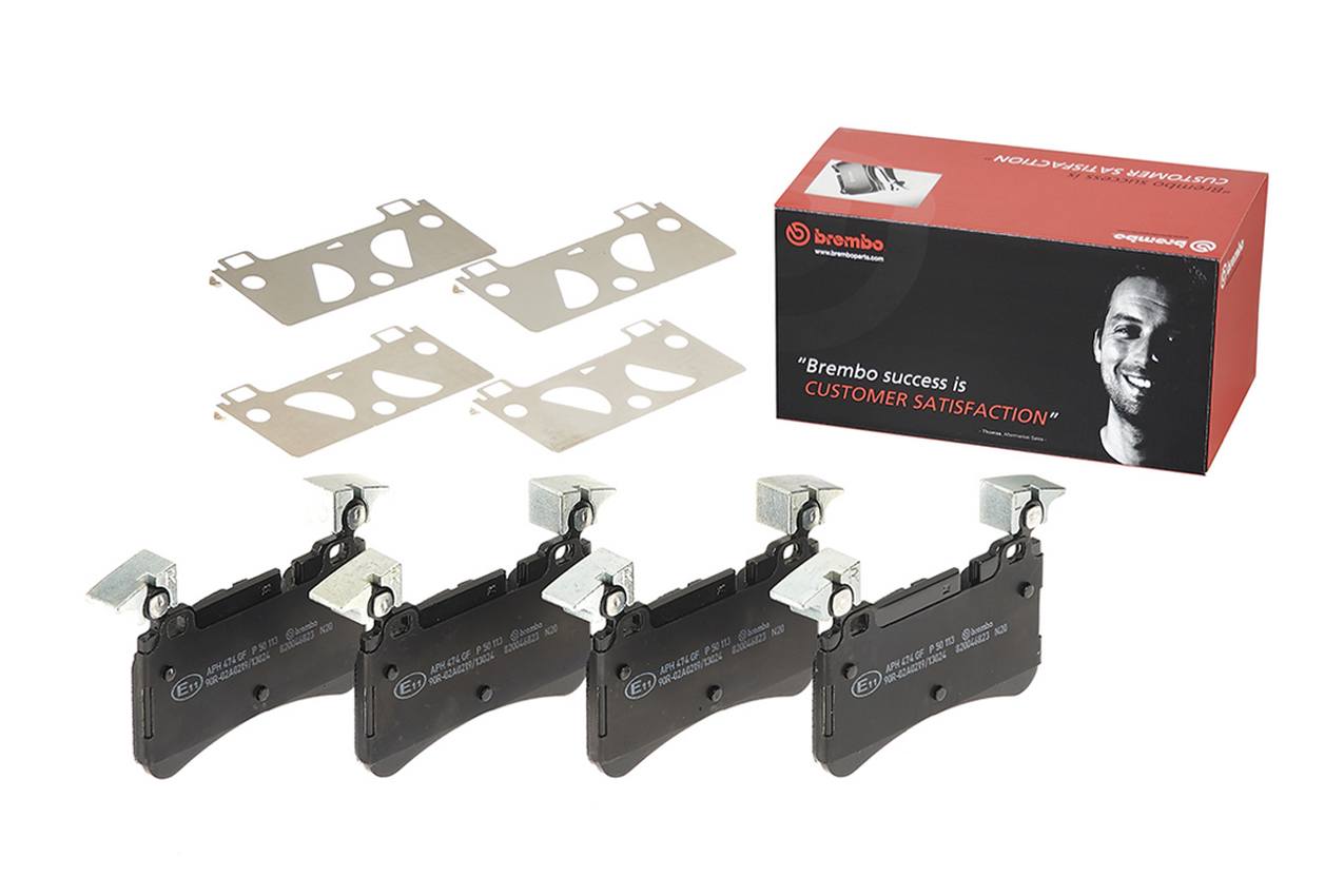 Mercedes Disc Brake Pad Set - Rear (Low-Met) 005420412041 Brembo