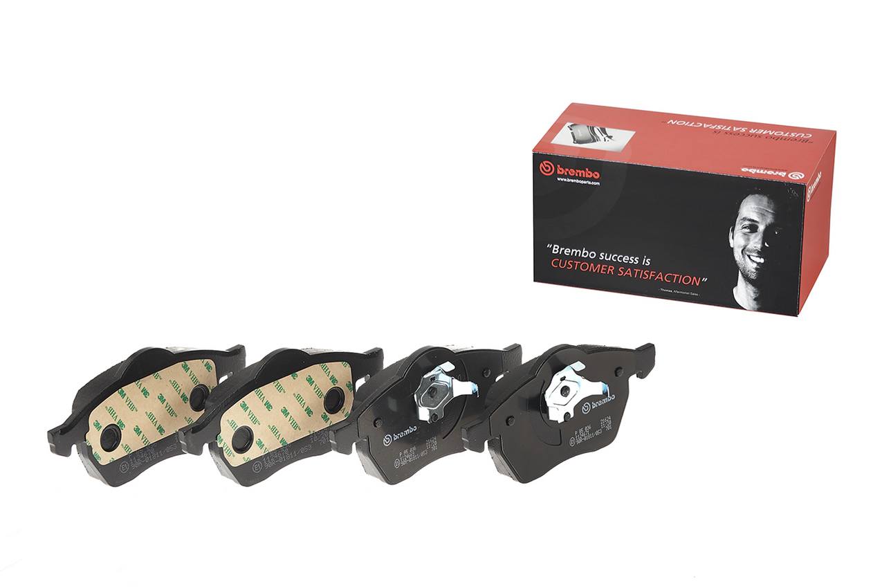 Audi Volkswagen Disc Brake Pad Set - Front (Low-Met) 8N0698151 Brembo