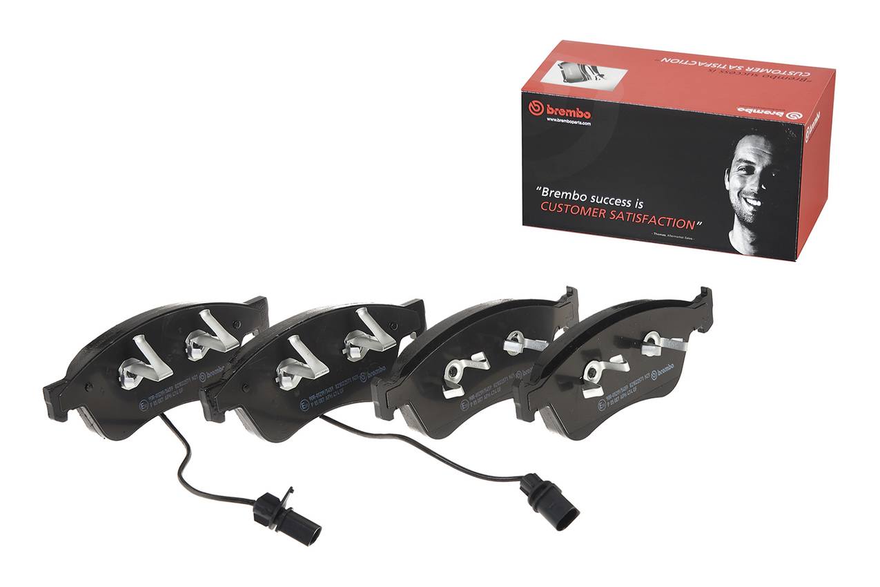 Audi Disc Brake Pad Set - Front (Low-Met) 4E0698151K Brembo