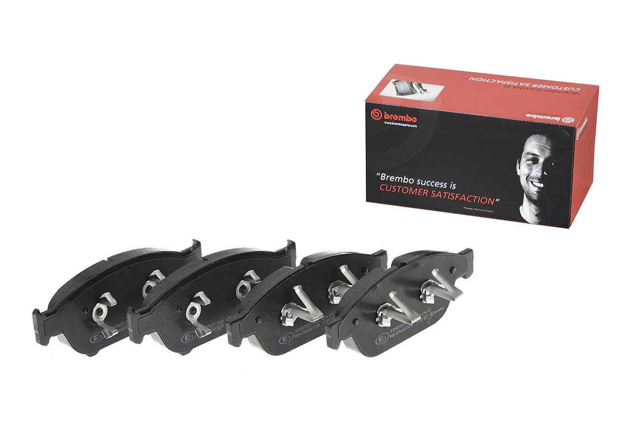 Audi Mercedes Disc Brake Pad Set - Front (Low-Met) 4H0698151G Brembo