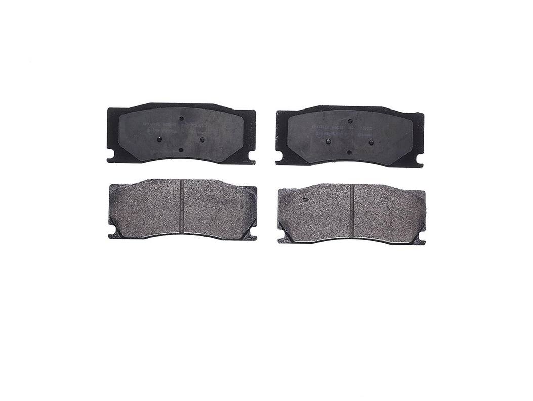 Jaguar Disc Brake Pad Set - Front (Low-Met) C2P15991 Brembo