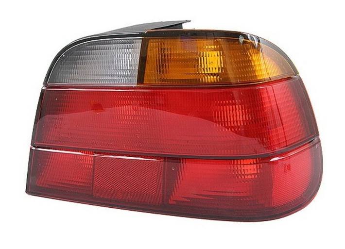 BMW Tail Light - Passenger Side 63218360082 - ULO 571004