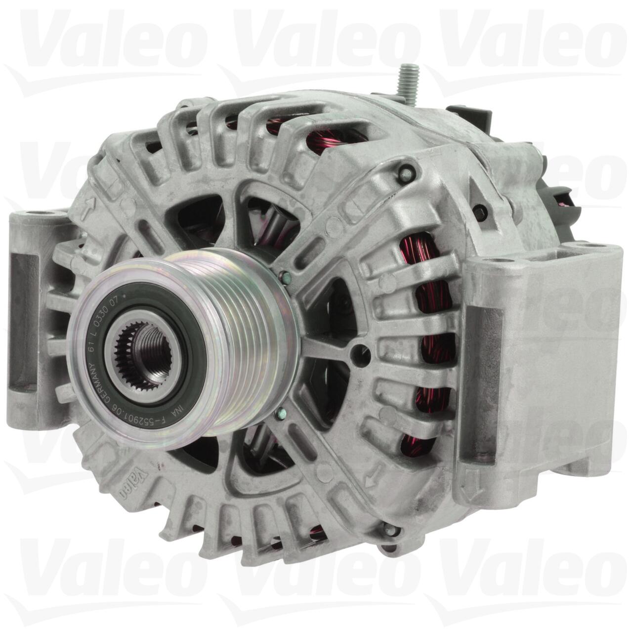 Mercedes Alternator (180A) (New) 000906362280 - Valeo 439772