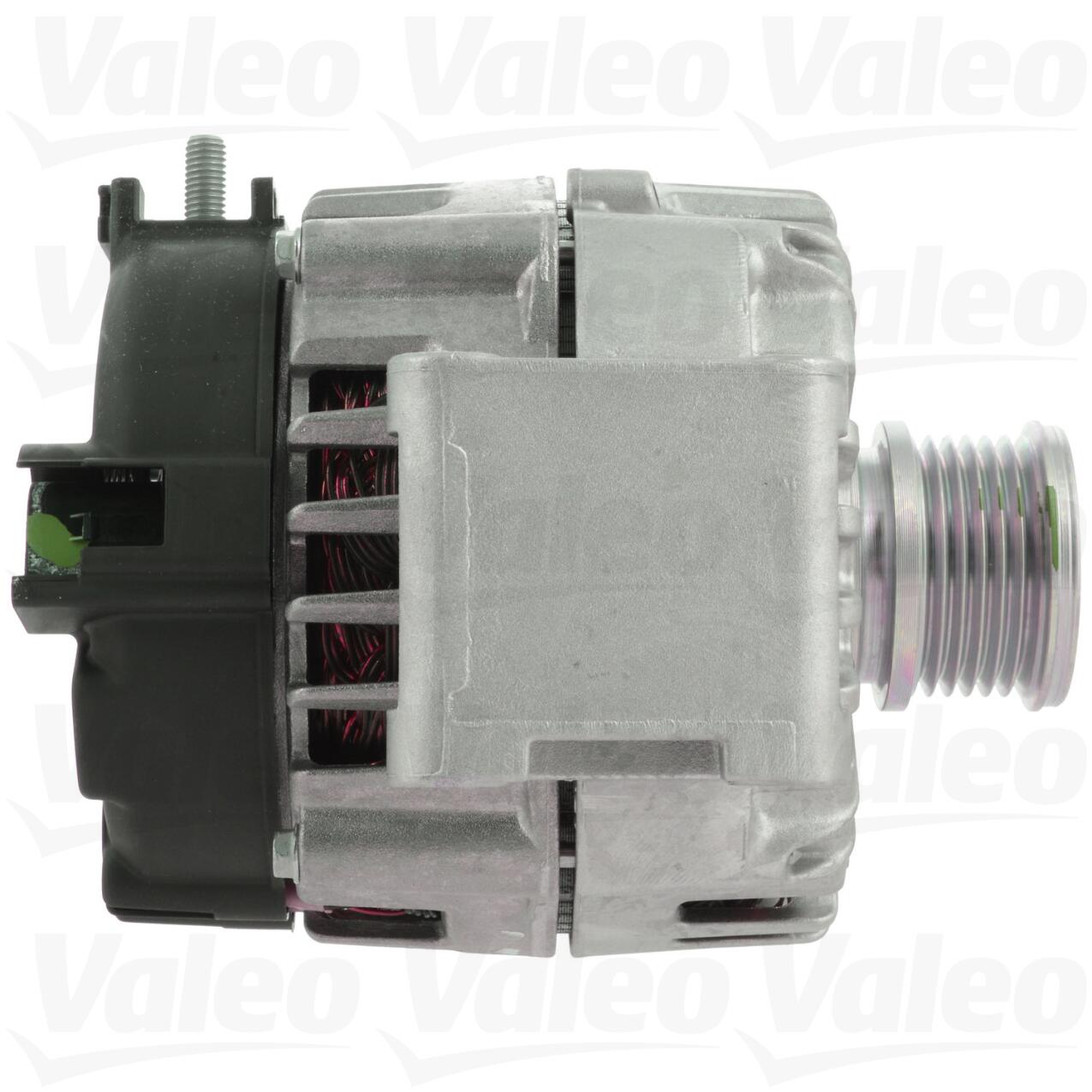 Mercedes Alternator (180A) (New) 000906362280 - Valeo 439772