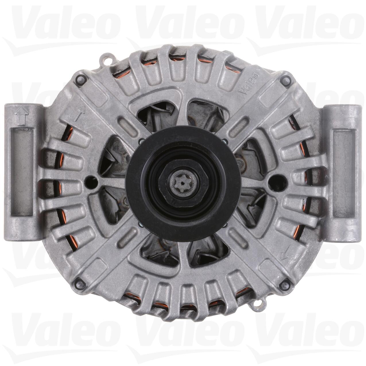 Mercedes Alternator (180A) (New) 0009067702 - Valeo 439818