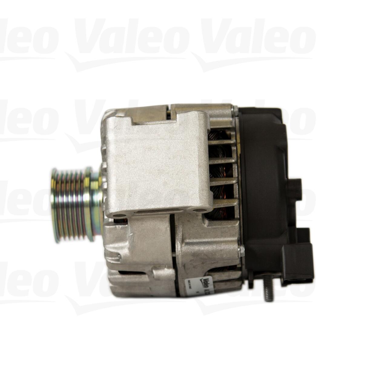 Mercedes Alternator 0009061722 - Valeo 439842