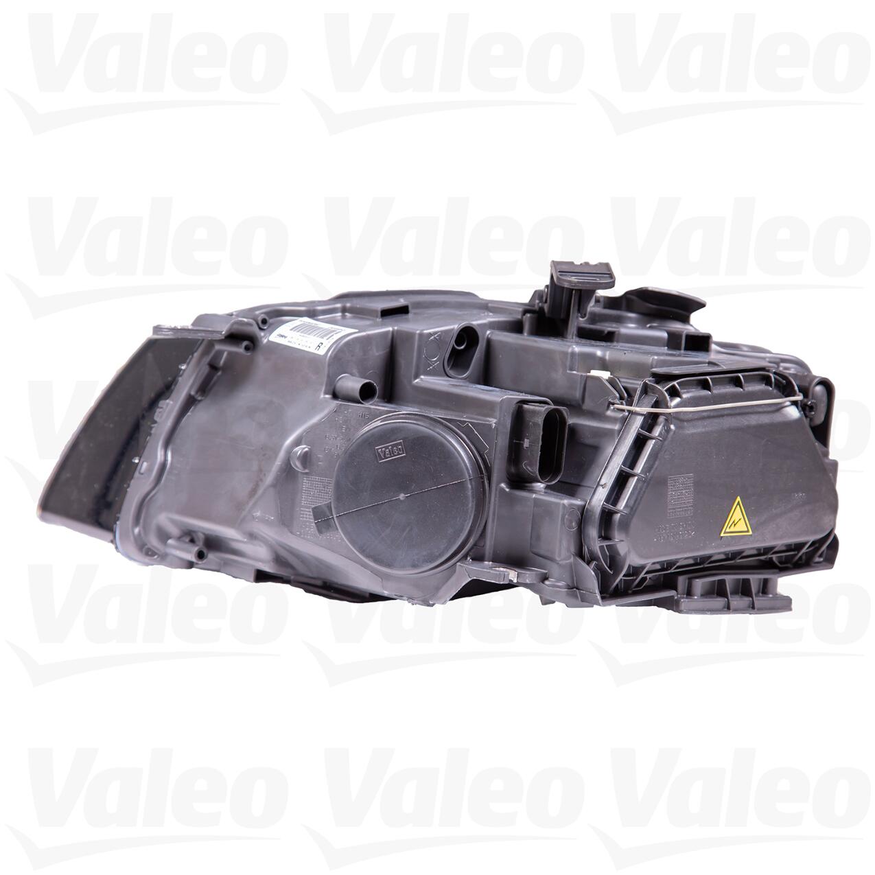 Audi Headlight Assembly - Passenger Side (Xenon) 8T0941030AM - Valeo 44683