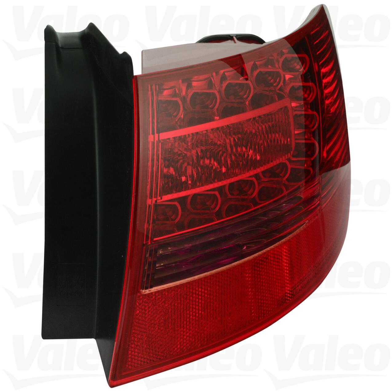 Mercedes Tail Light Assembly - Passenger Side Outer 4F9945096G - Valeo 44689