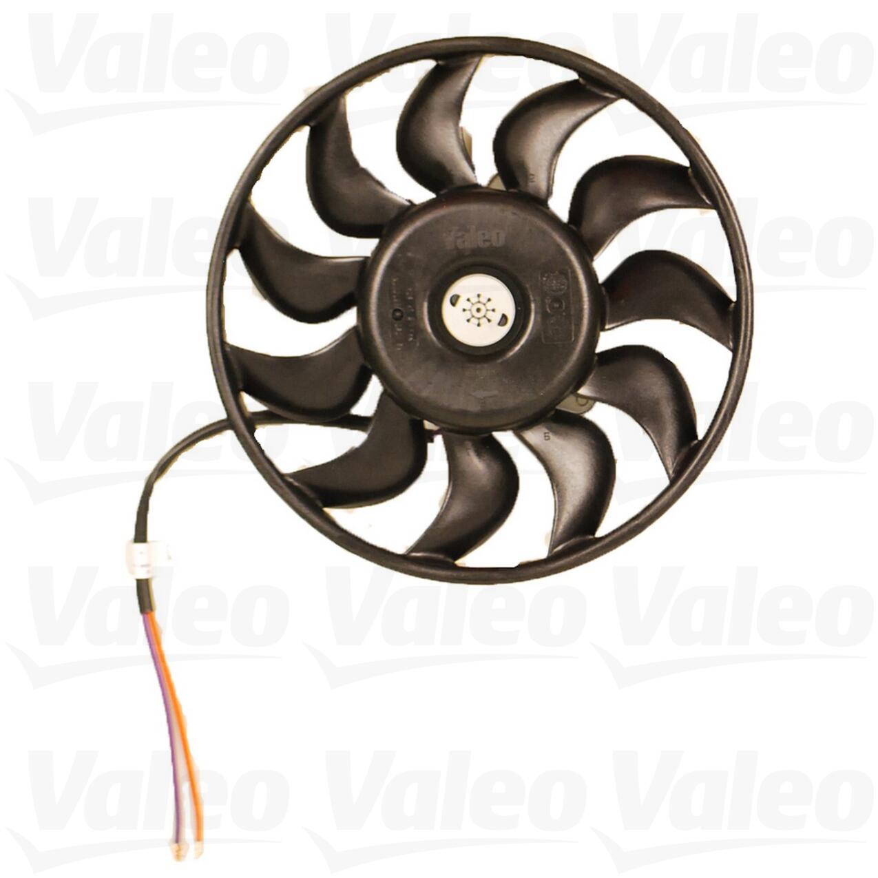 Audi Engine Cooling Fan - Passenger Side 8E0959455N - Valeo 698611