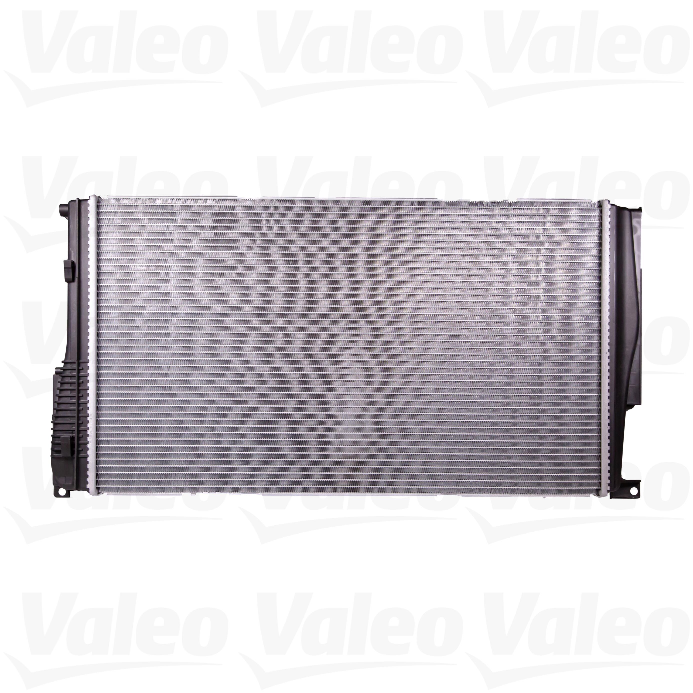 BMW Radiator 17118672103 - Valeo 735493