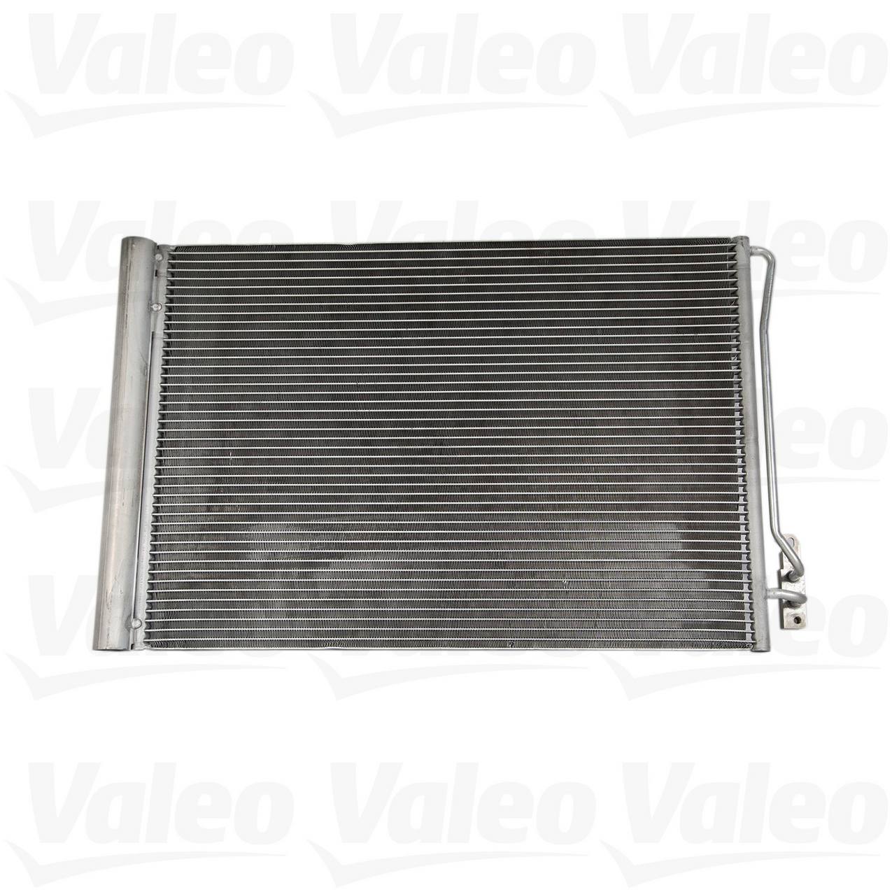 Land Rover A/C Condenser JRW000020 - Valeo 814165