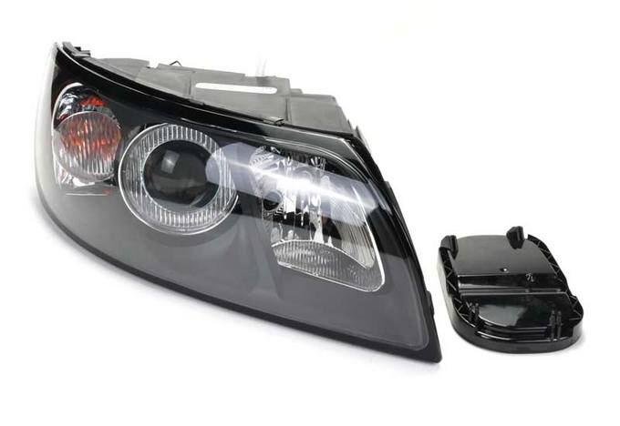 Volvo Headlight Assembly – Passenger Side (Halogen) 31335216 – TYC 