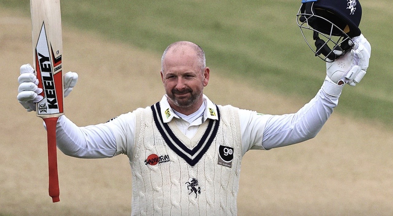 Darren Stevens reacts to Kent's honorary gesture post retirement