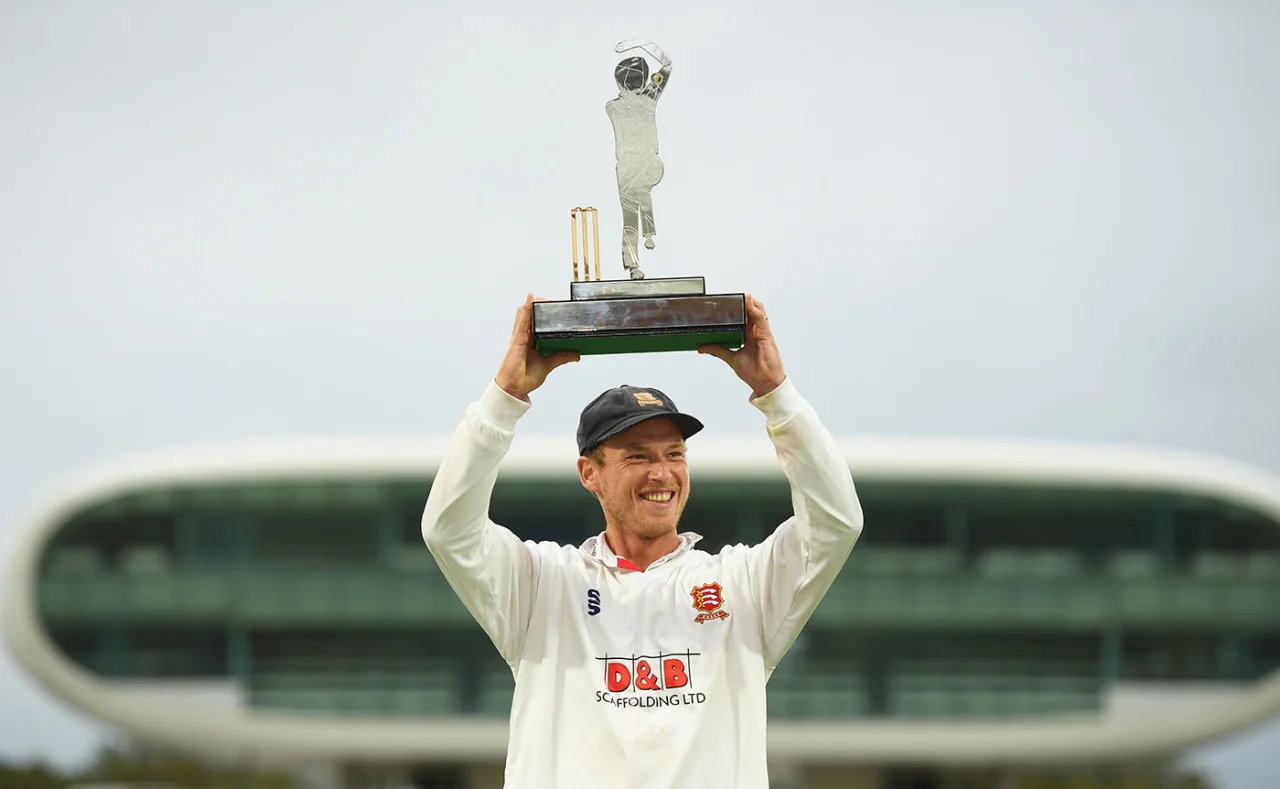 Tom Westley signs three-year extension with Essex