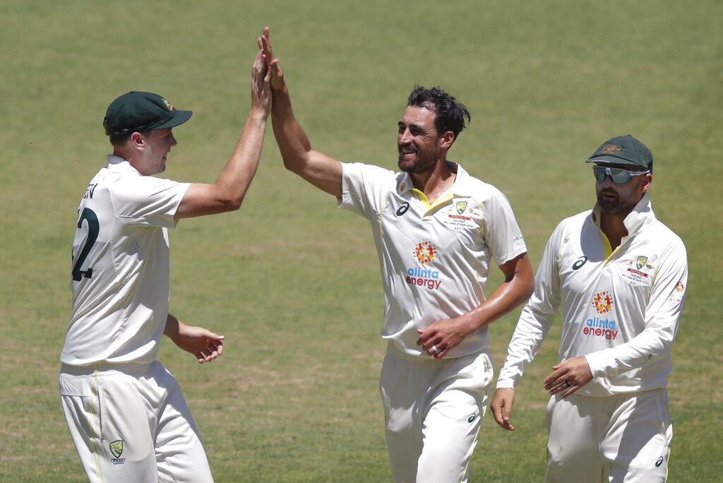 Mitchell Starc surpasses legendary Australian in a bowling feat