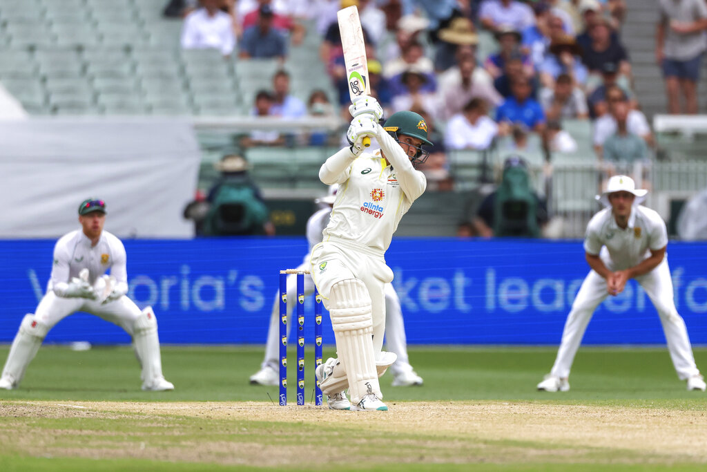 Alex Carey becomes the first Australian wicket-keeper to attain a batting feat