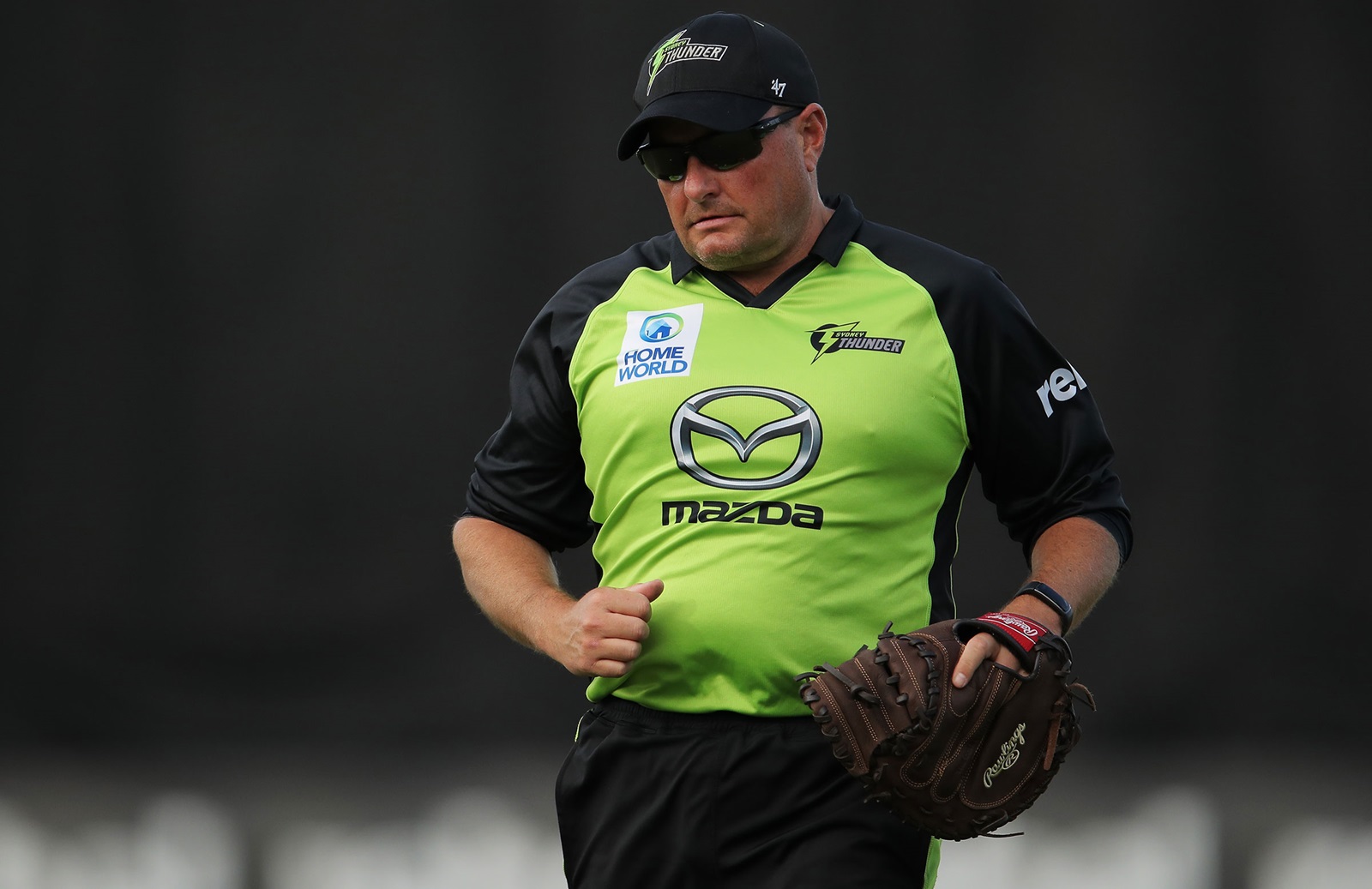 Sydney Thunder sack WBBL coach Trevor Griffin