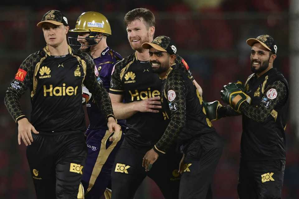 Hasnain's bowling brilliance in vain as Peshawar beats Quetta with ease