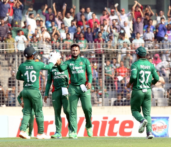 Mehidy, Najmul Wins Bangladesh's First-Ever T20I Series Versus England