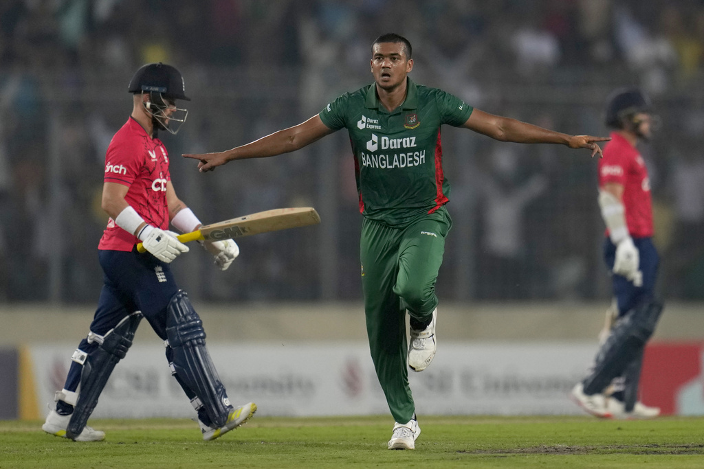 England Coach 'Disappointed' with Dismal Performance Against Bangladesh