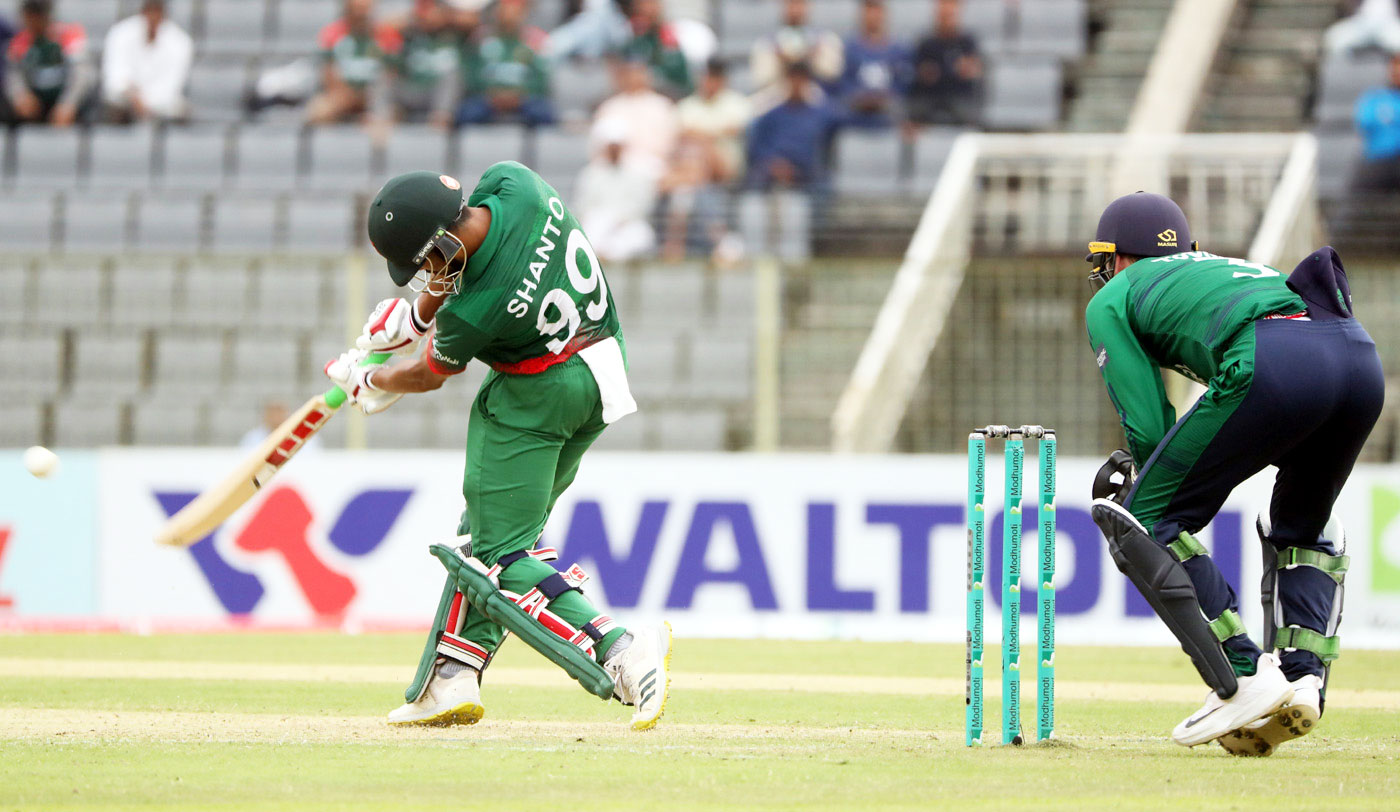 Rain Pours Incessantly as Play Does Not Resume After First Innings