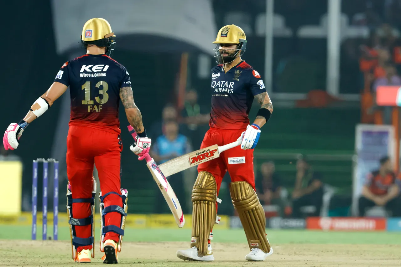 Virat Kohli, Faf du Plessis Slam Half-Centuries to Keep RCB in Run-Chase