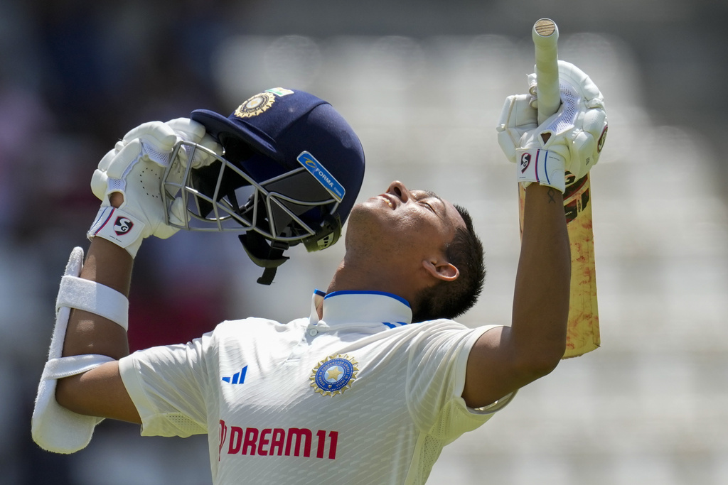 IND vs WI | Yashasvi and Kohli See Off The Last Session as India Look to Bat West Indies Out of the First Test