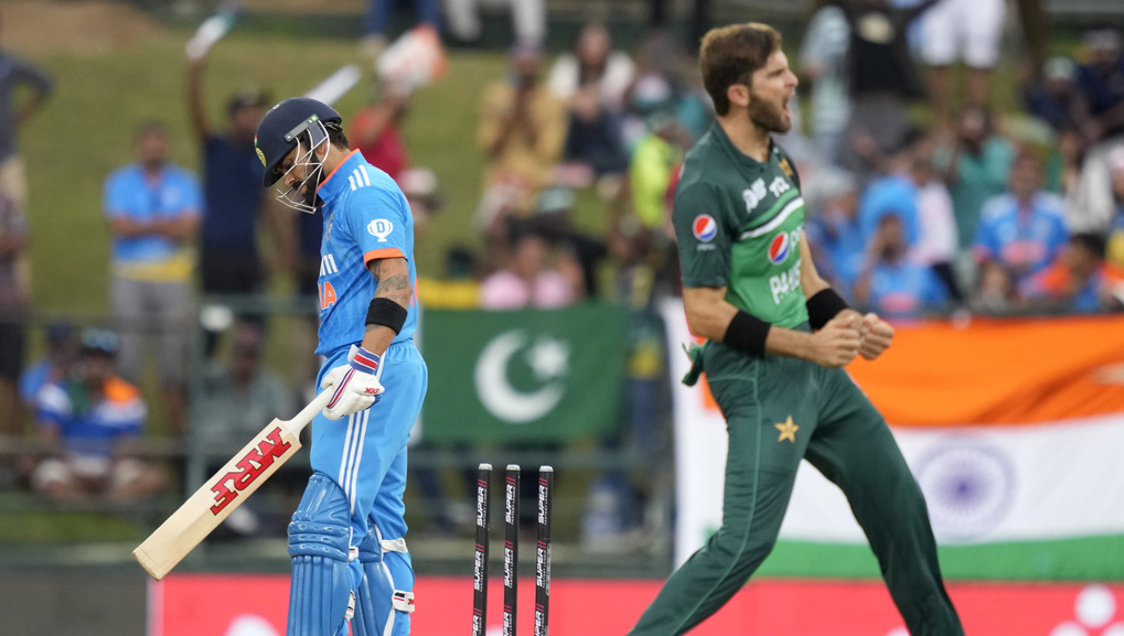 'Aisa Kuch Nahi Hai Ki Khel Nahi Sakte Hain': Vikram Rathour Backs India Against Shaheen Afridi