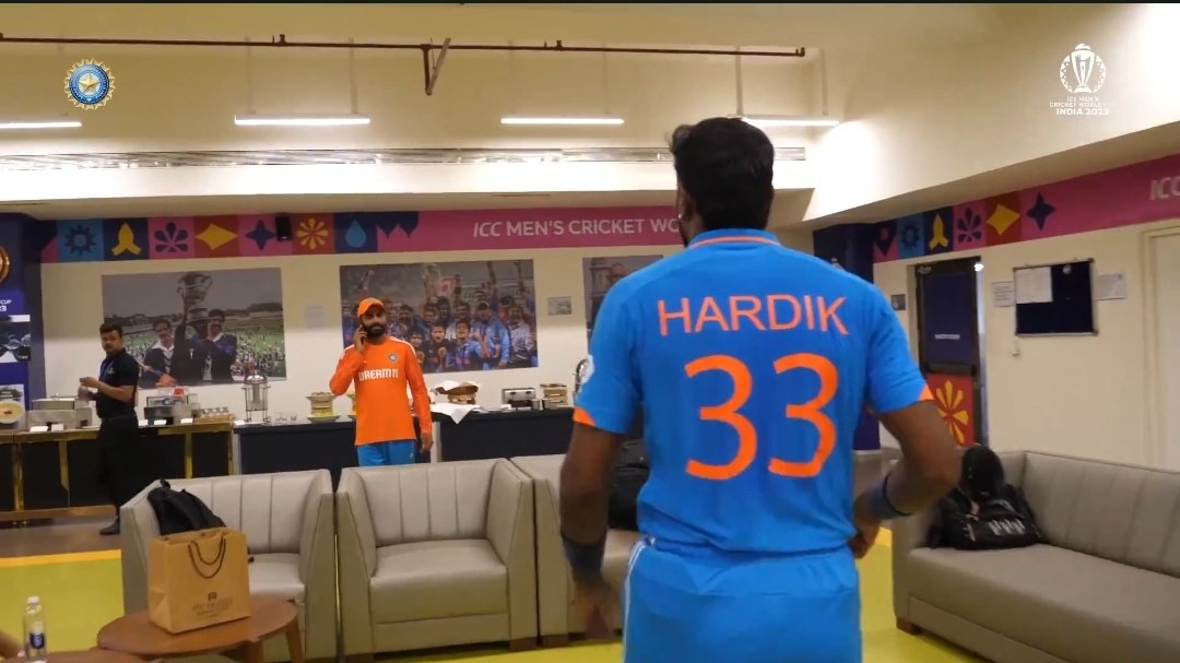 'Rare Talent? Rarely Seen On Ground!' Jadeja's Epic Troll On Hardik Pandya