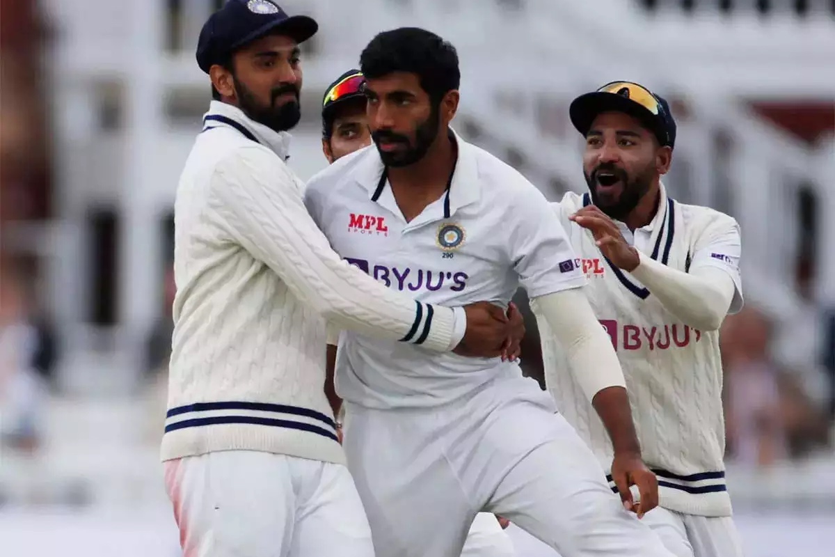 When Jasprit Bumrah Gave a Serious Warning To Dean Elgar And Temba Bavuma