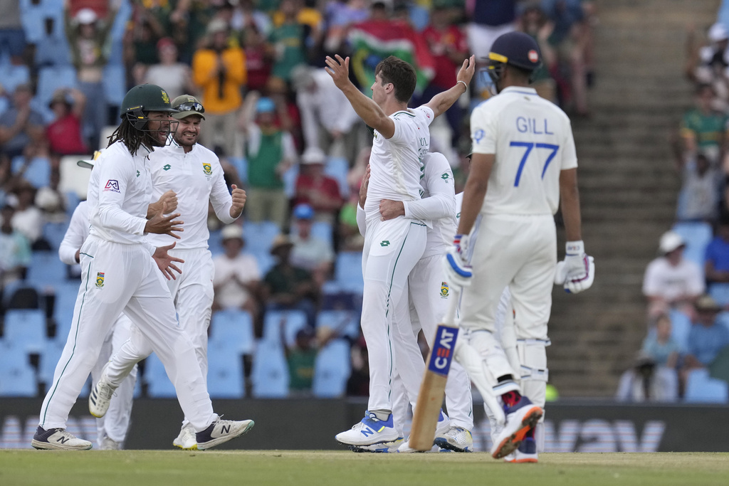 'Who Doesn't Like A Burger': Lungi Ngidi Praises Nandre Burger