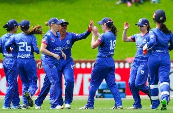 Cricket Fantasy Predictions Today | Women's Super Smash 2023-24 | CM-W vs AH-W, Match 16 - Cricket Exchange Fantasy Teams