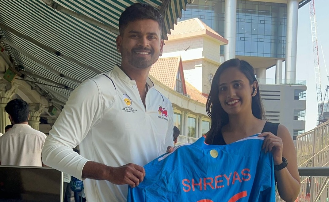 Shreyas Iyer Makes A Fangirl's Day By Gifting Signed Indian Jersey During Ranji Trophy