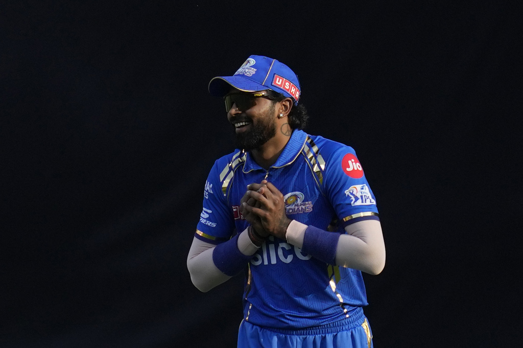 Hardik Pandya's T20 World Cup Inclusion Looks Uncertain; Rohit Sharma, Rahul Dravid Discuss