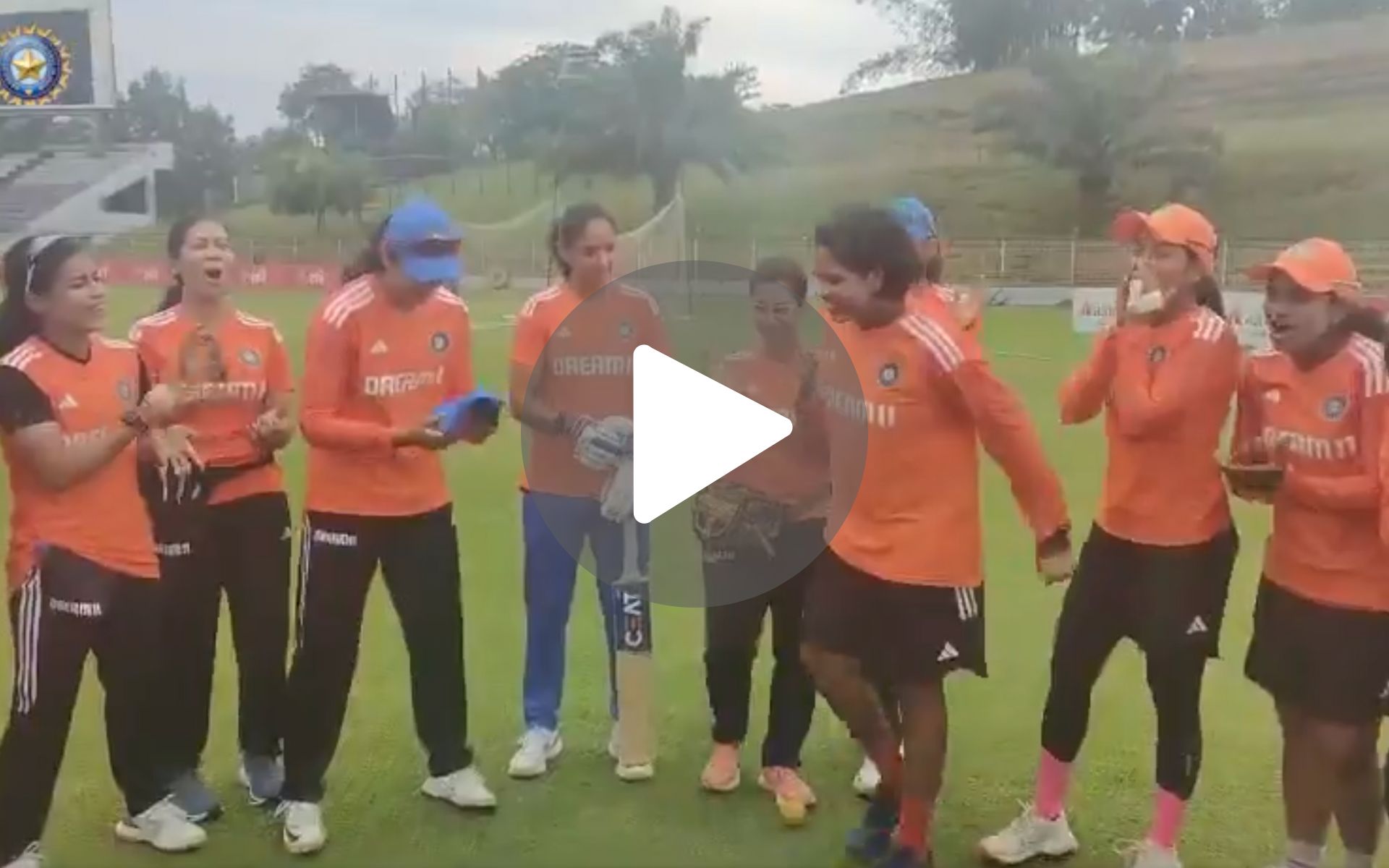 [Watch] RCB Sensation Asha Sobhana Receives Debut Cap From Smriti Mandhana