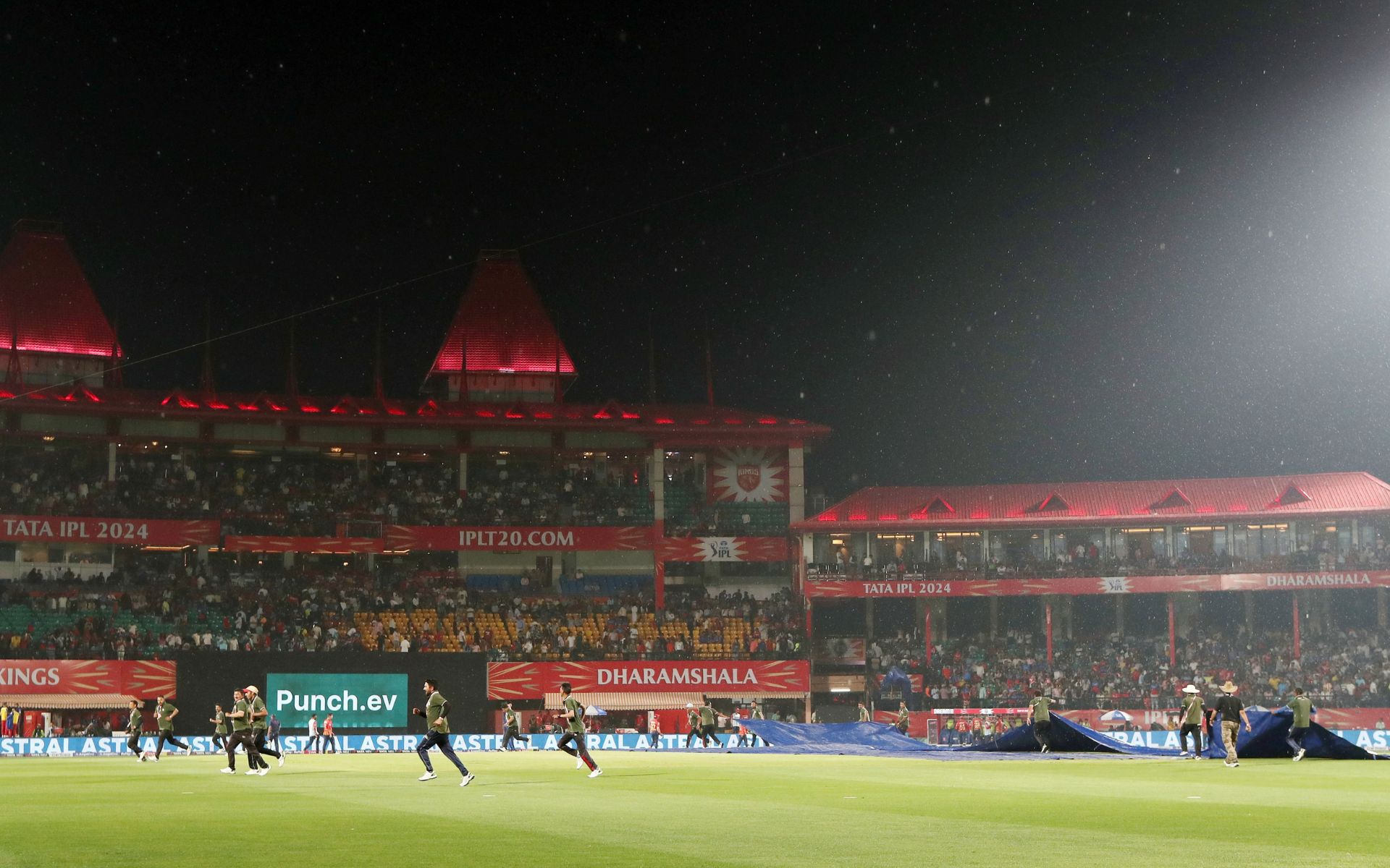 Hailstorm Arrives In Dharamsala To Stop RCB Onslaught vs PBKS; Covers Firmly In Place