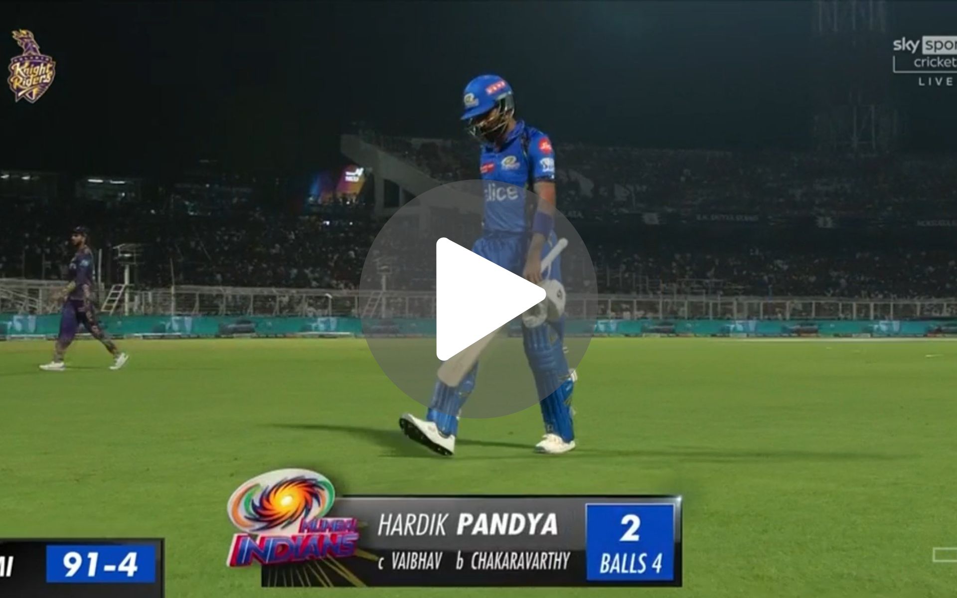 [Watch] Hardik Pandya Put MI's Chase In Jeopardy With Rash Shot Vs Chakravarthy