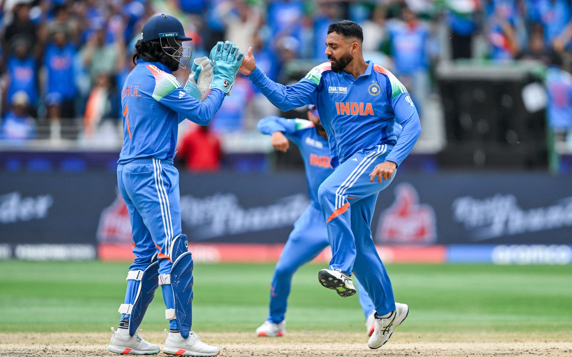 वरुण चक्रवर्ती ICC T20 रैंकिंग में नंबर 1 गेंदबाज़ बने