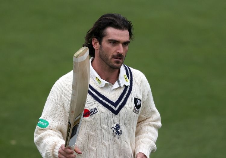 Grant Stewart signs two year extension with Kent