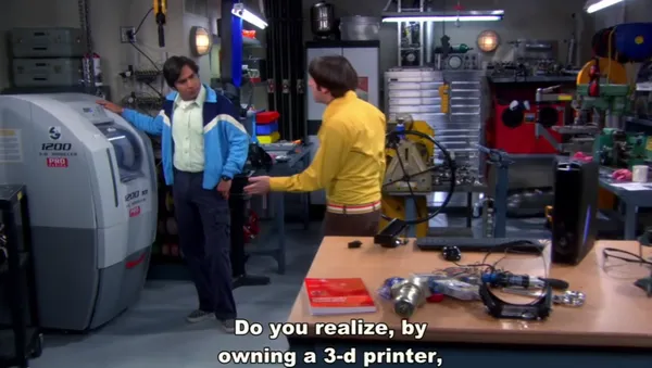 Escena de The Big Bang Theory donde los personajes hablan de tener una impresora 3D
