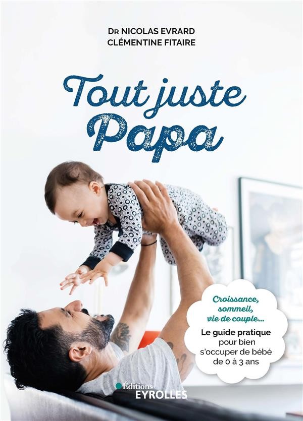 Bébé Et Pédiatre De Docteur. Le Docteur écoute Le Coeur Avec S