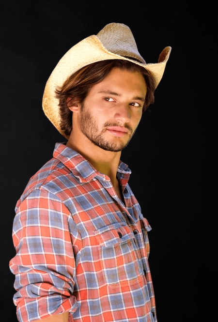 Leigh Armaund Lopez (Stallion island Series 4)