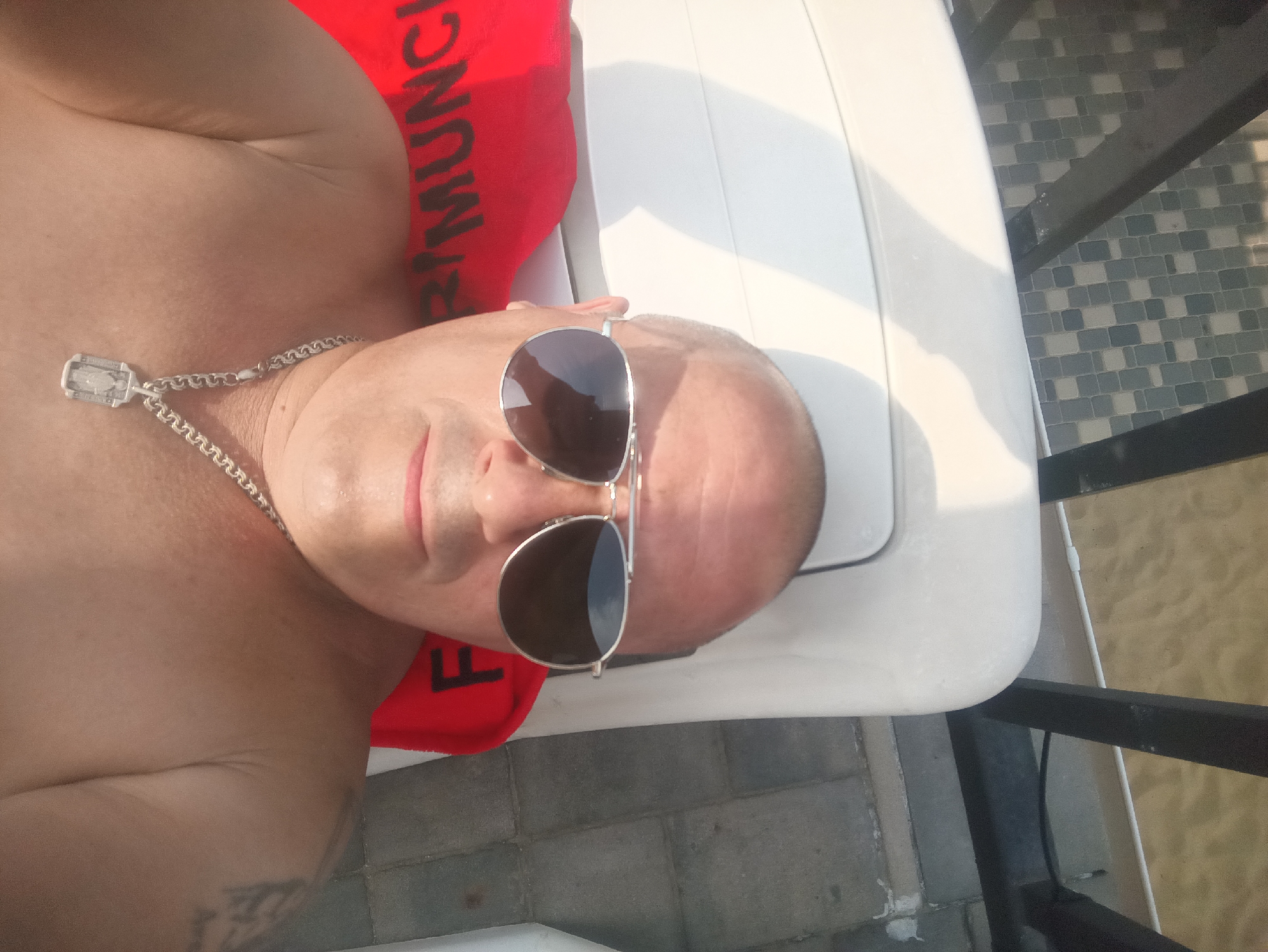 Poolside lounging and a quiet riverside, same afternoon