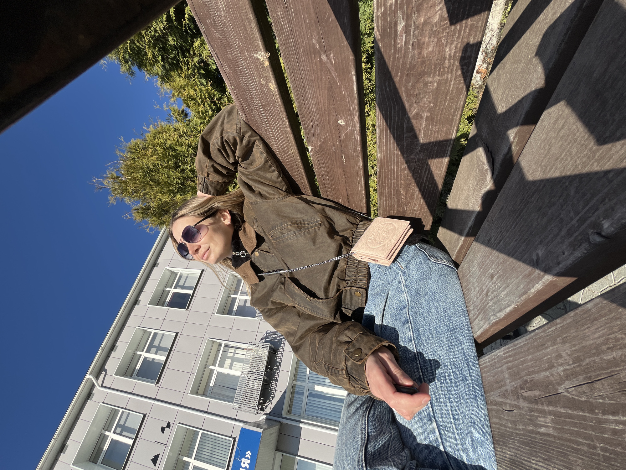 Woman's casual afternoon documented through selfies in Chaikovsky, Russia