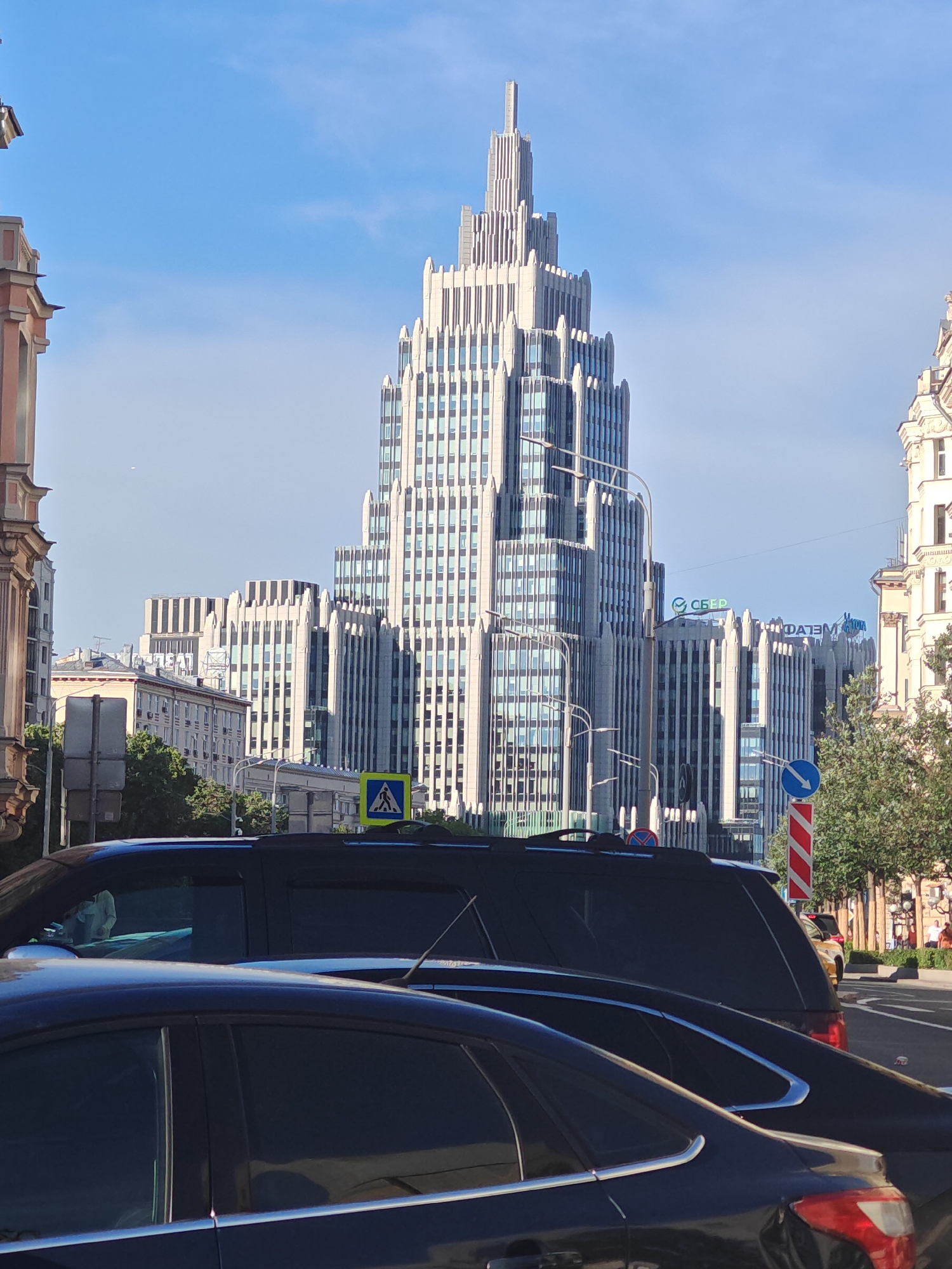 Street-level tour around Moscow's Stalinist embankment district
