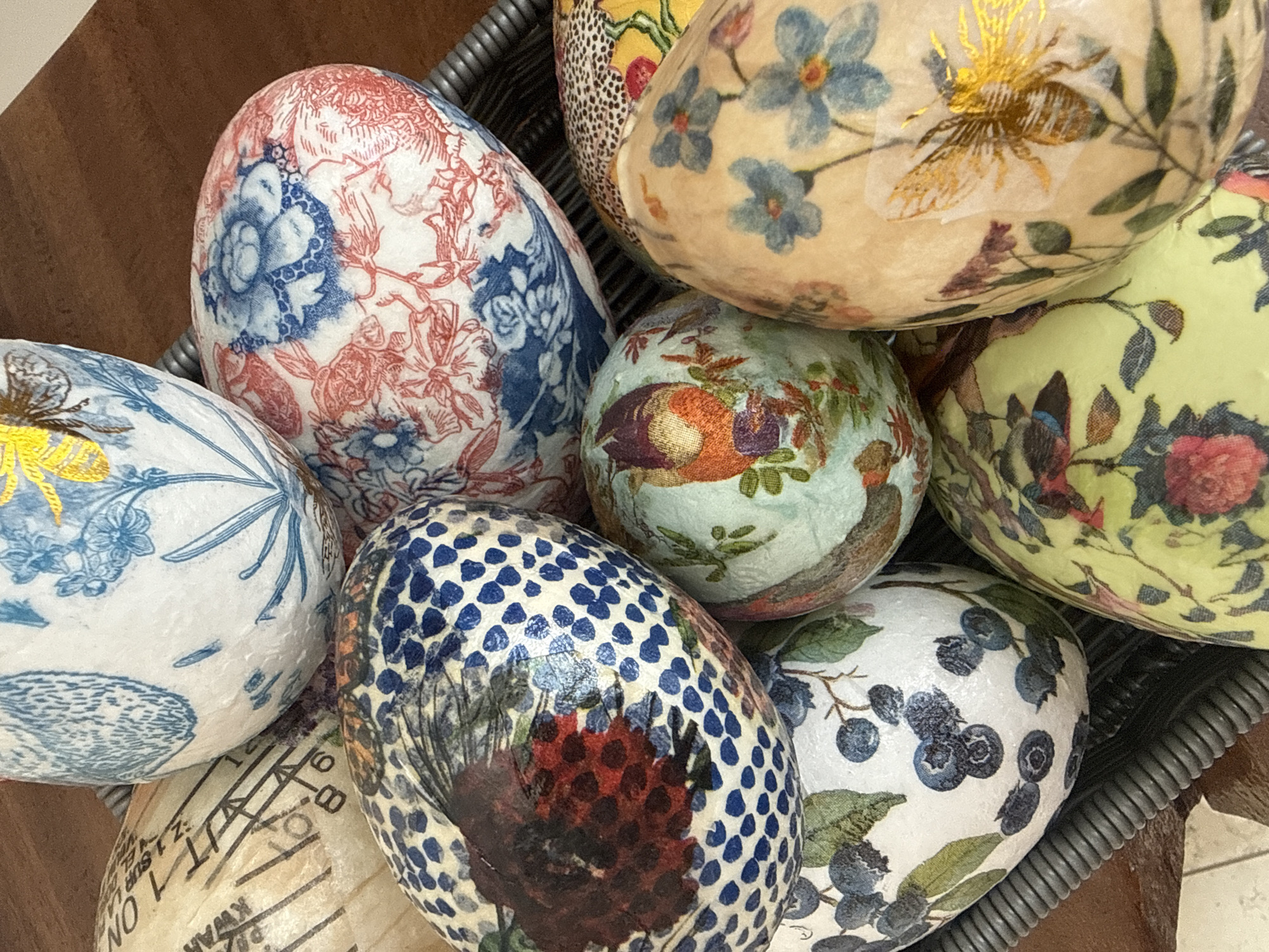 Easter meal gathering documented in Mexican household