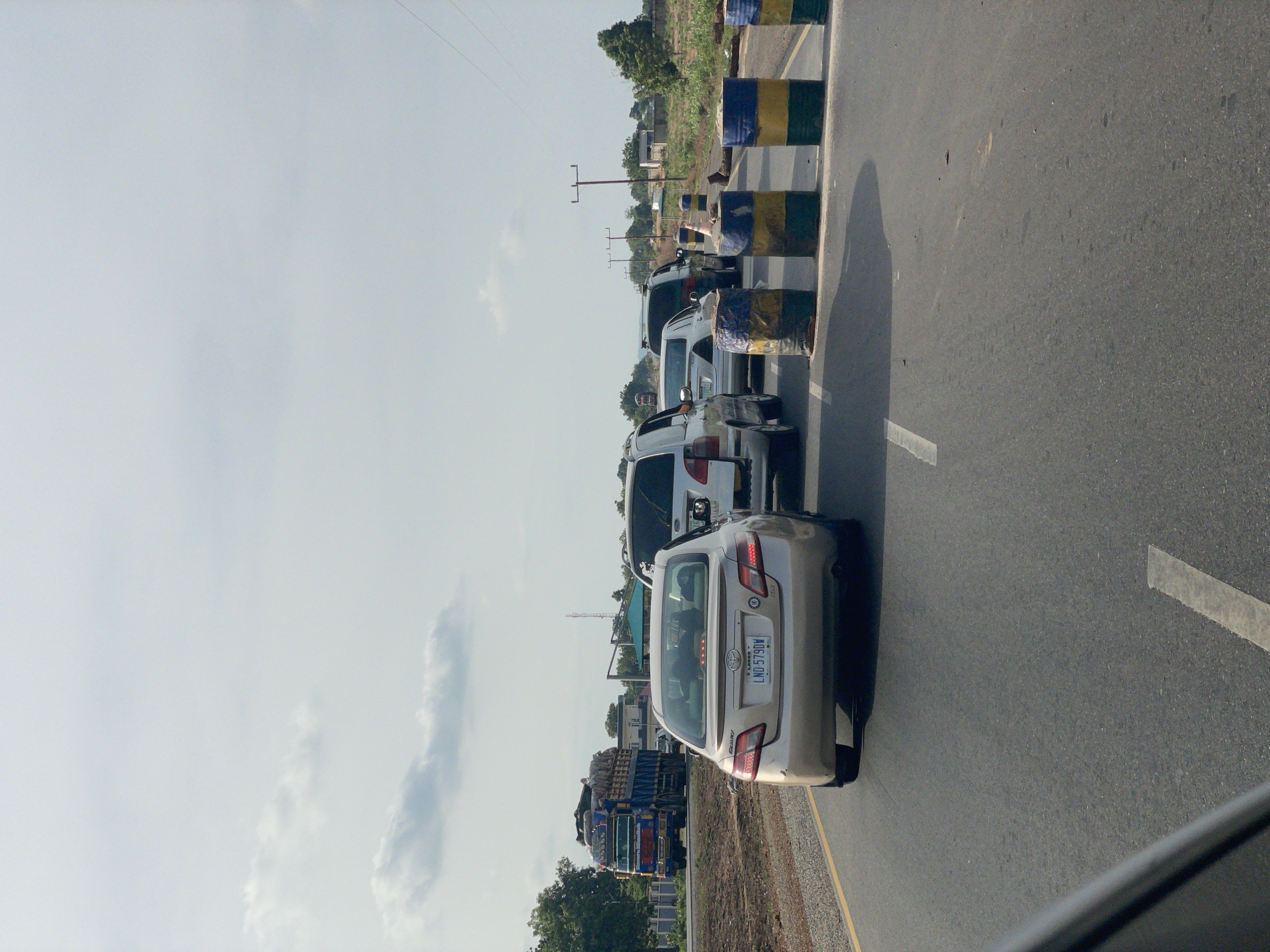 Traffic jam reported outside Lafia, Nigeria amid road barriers