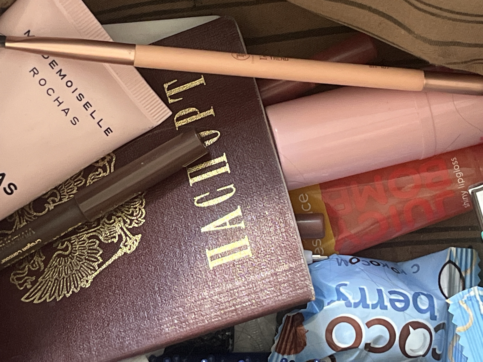 Bedroom details and personal items in a Moscow room