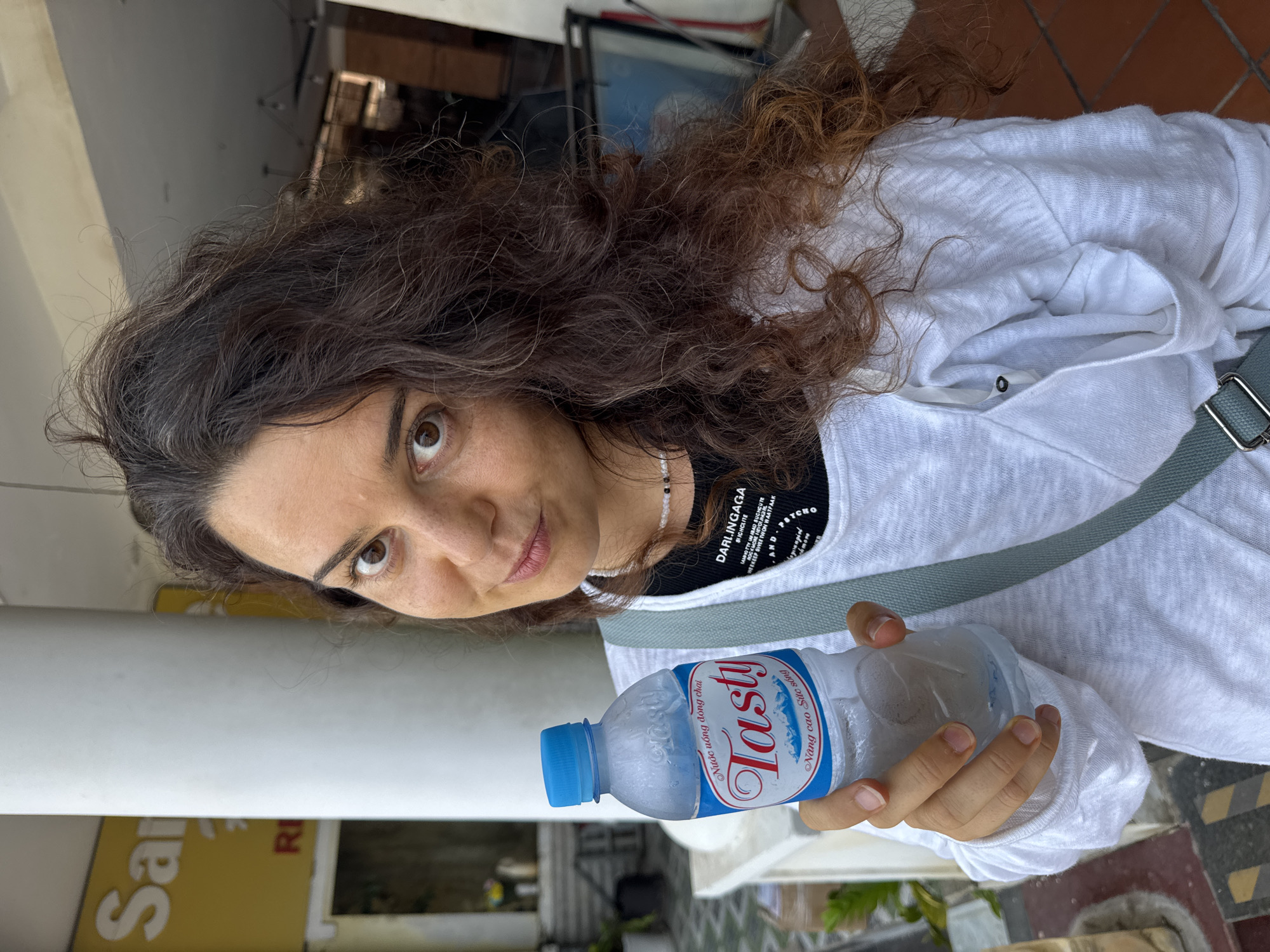 Quick stop in Mũi Né, water bottle in hand