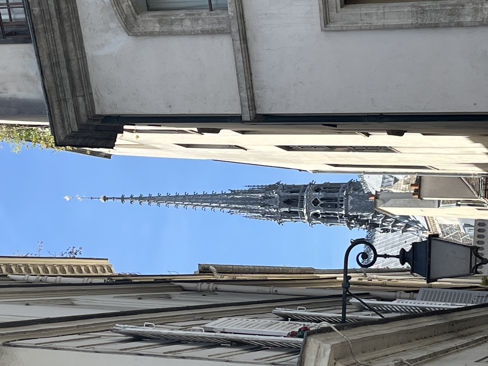 Street-level tour of central Paris anchored by Notre Dame